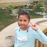 แอนนิกาซาริชา เบิร์กฮาวท์